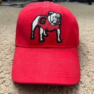 Red and white Georgia Bulldogs cap